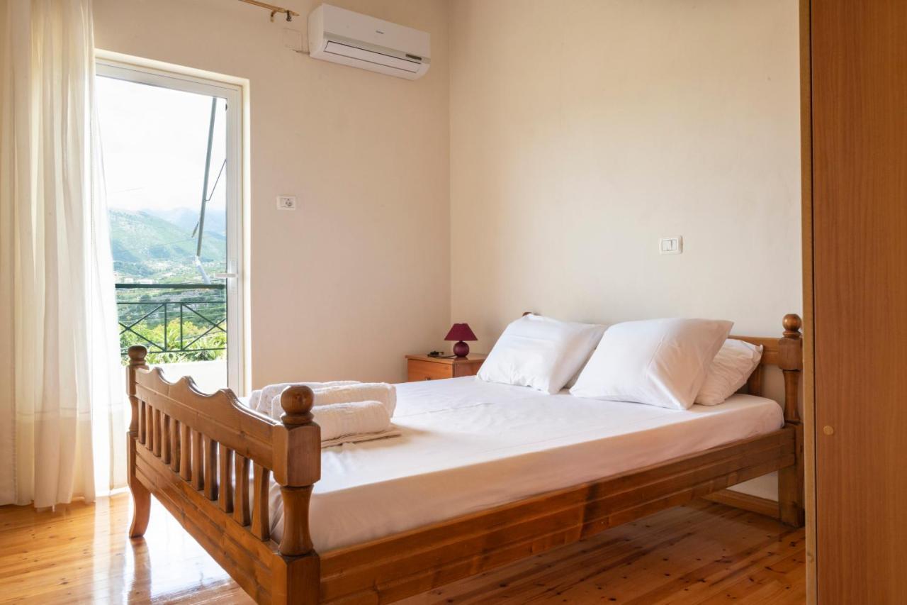 Janakis Apartments Himare Ngoại thất bức ảnh