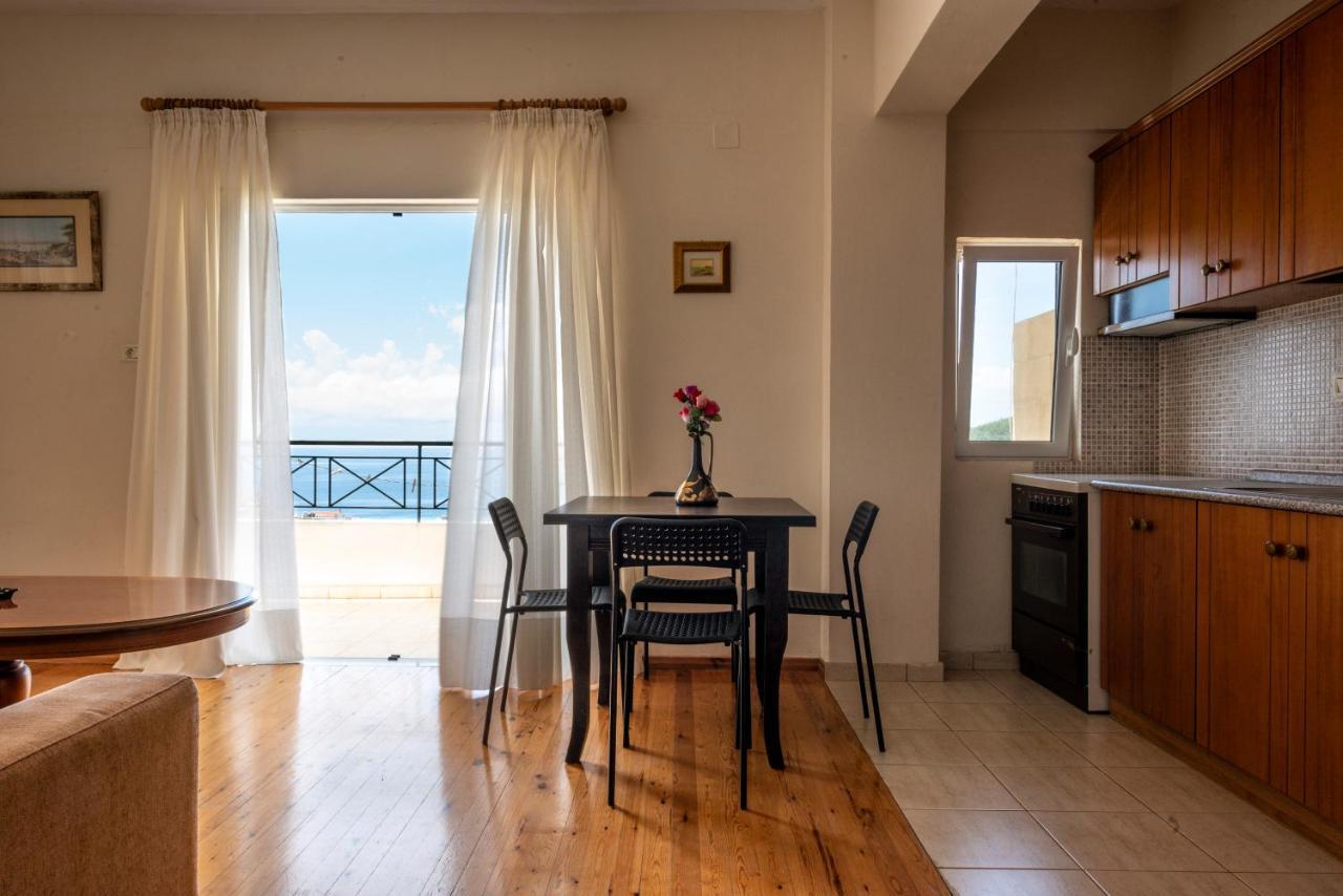 Janakis Apartments Himare Ngoại thất bức ảnh